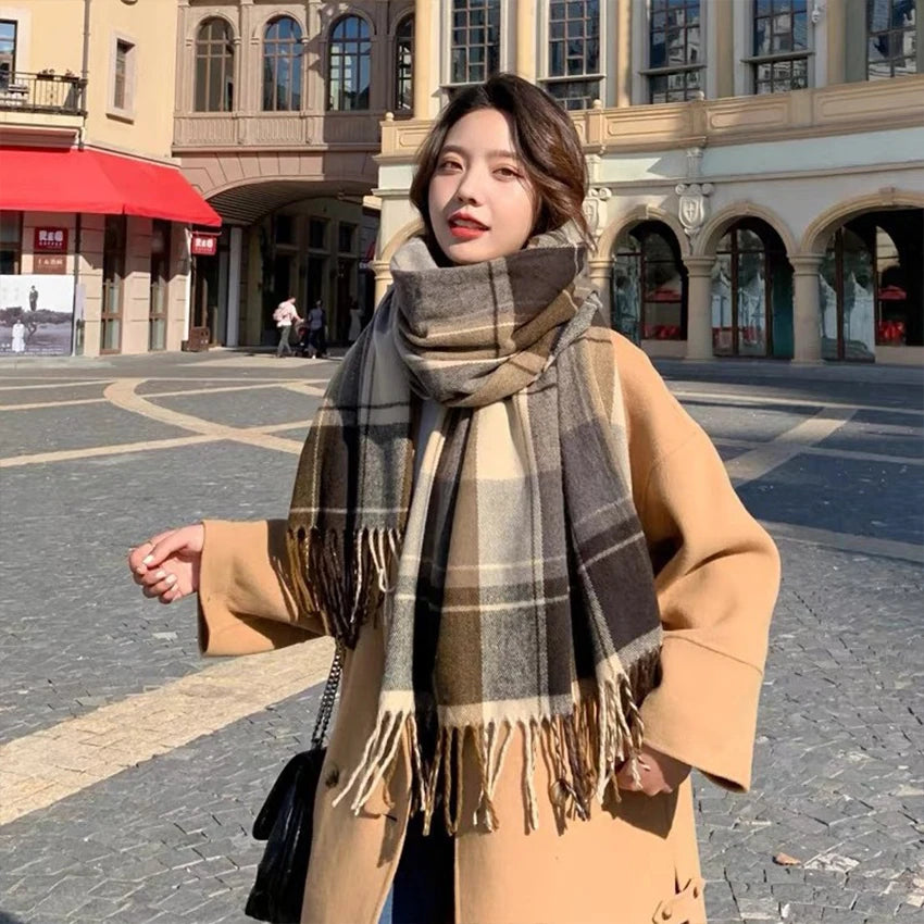 1 pc Fashionable and warm British plaid scarf for autumn and winter, retro and versatile plaid tassel shawl neck scarf, suitable
